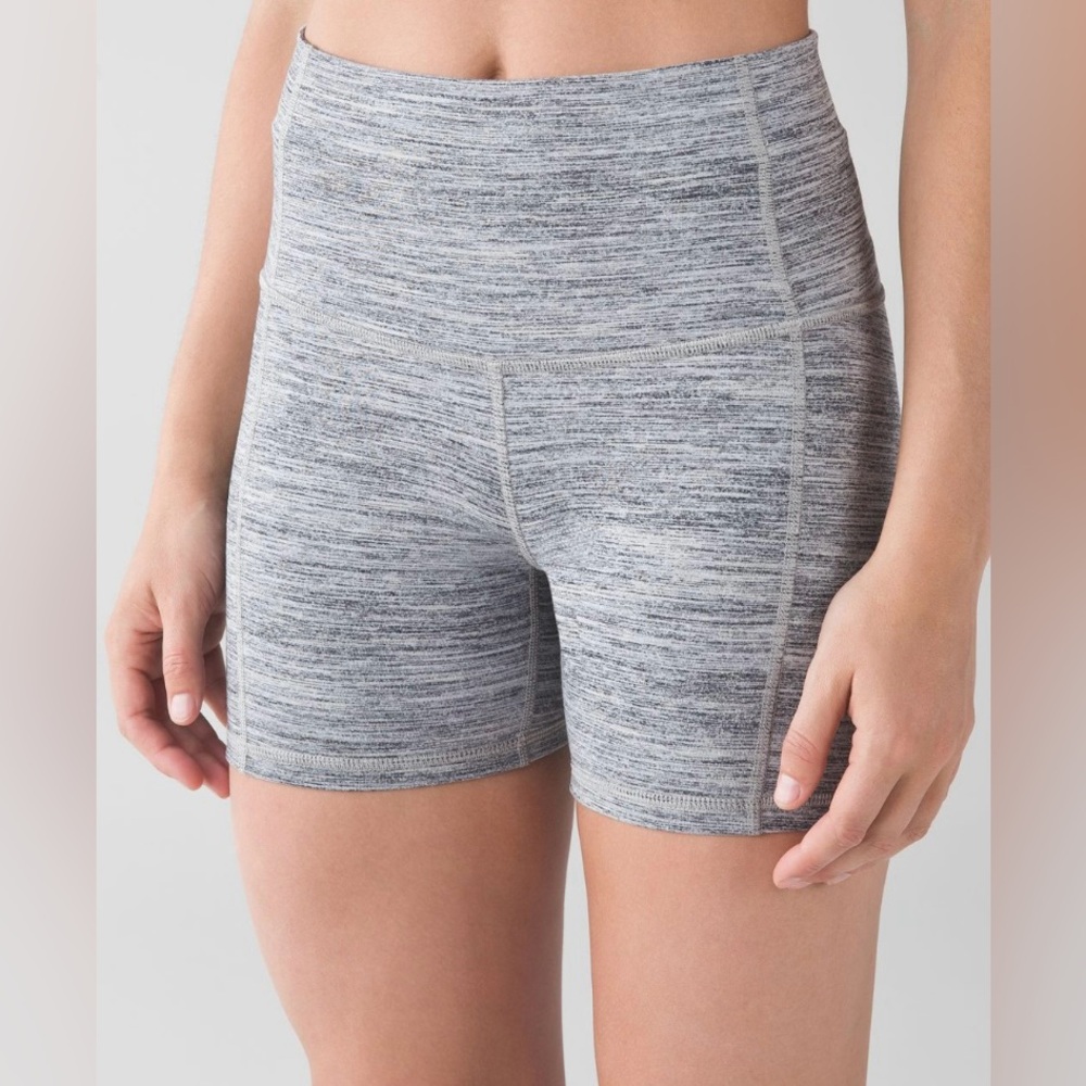 Lululemon Wunder High-Waisted Biker Shorts - Picture 8 of 8
